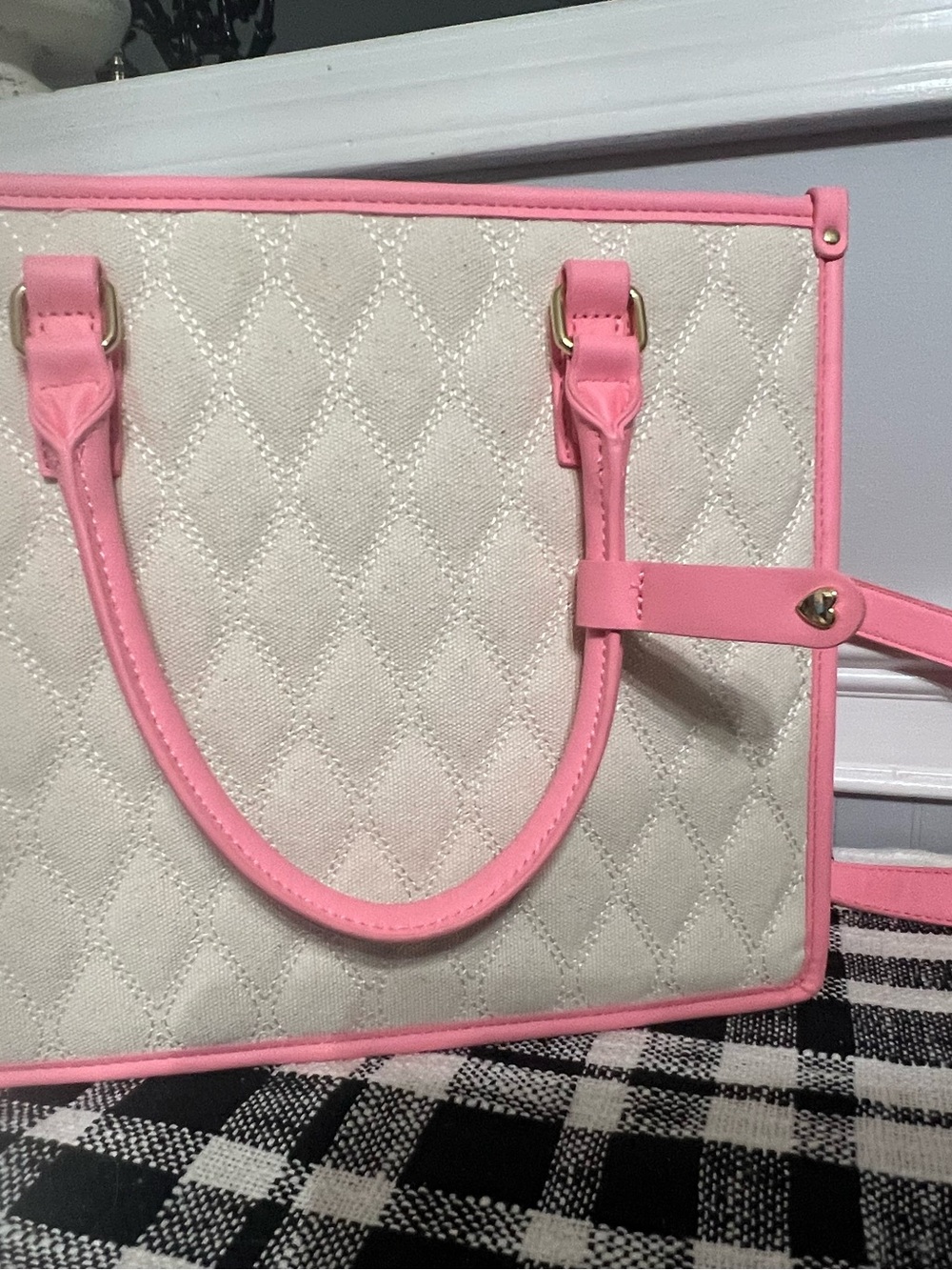 Betsey Johnson- Quilted Canvas Tote Bag - Pink and Cream NWT - Picture 10 of 15